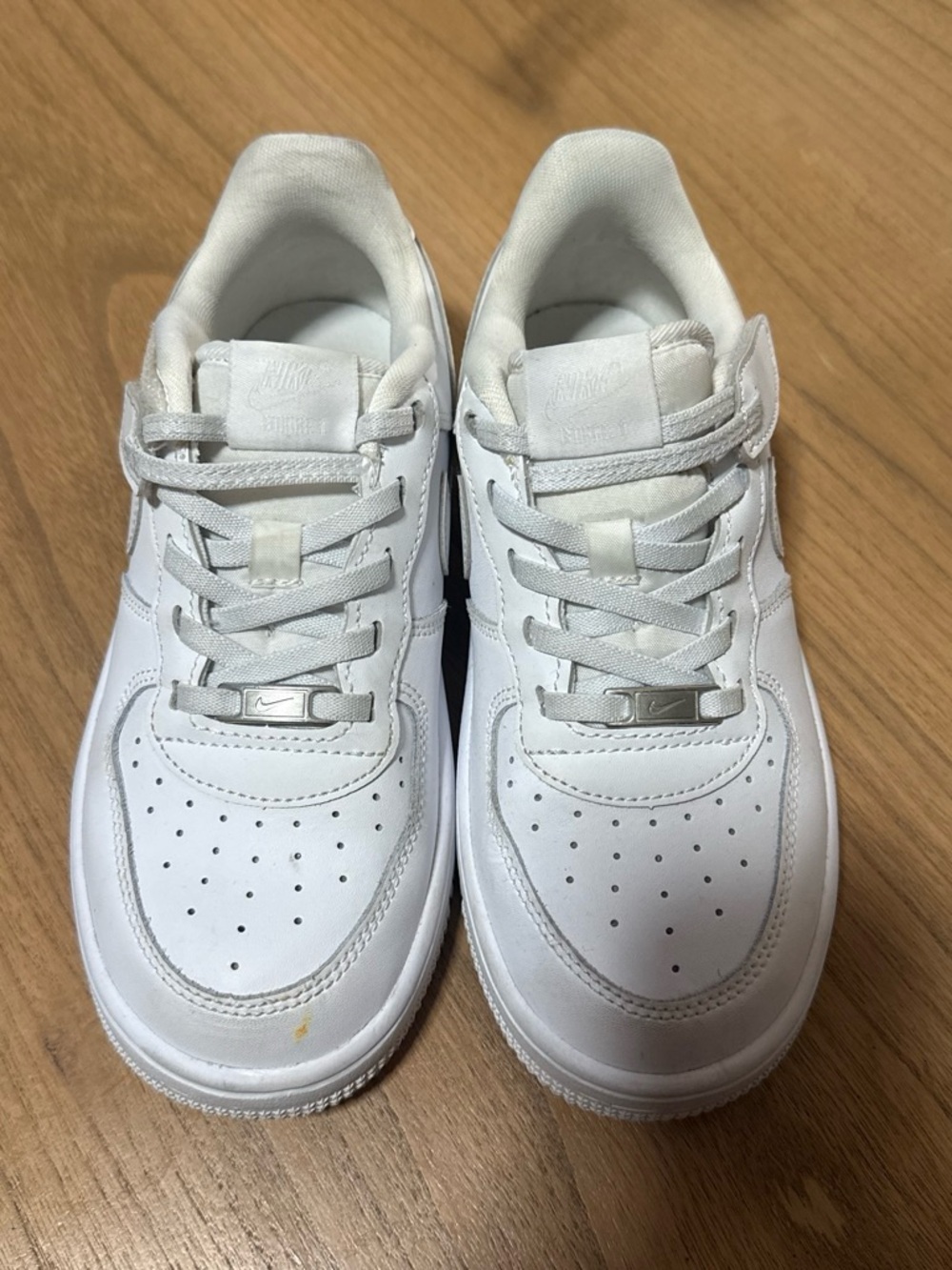 Nike Kids White Leather Sneakers with Silver Lace Dubs